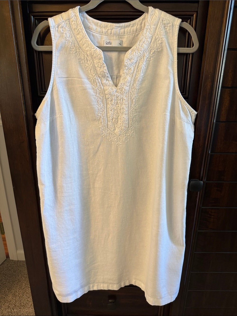 Sleeveless Embroidered Cotton dress
